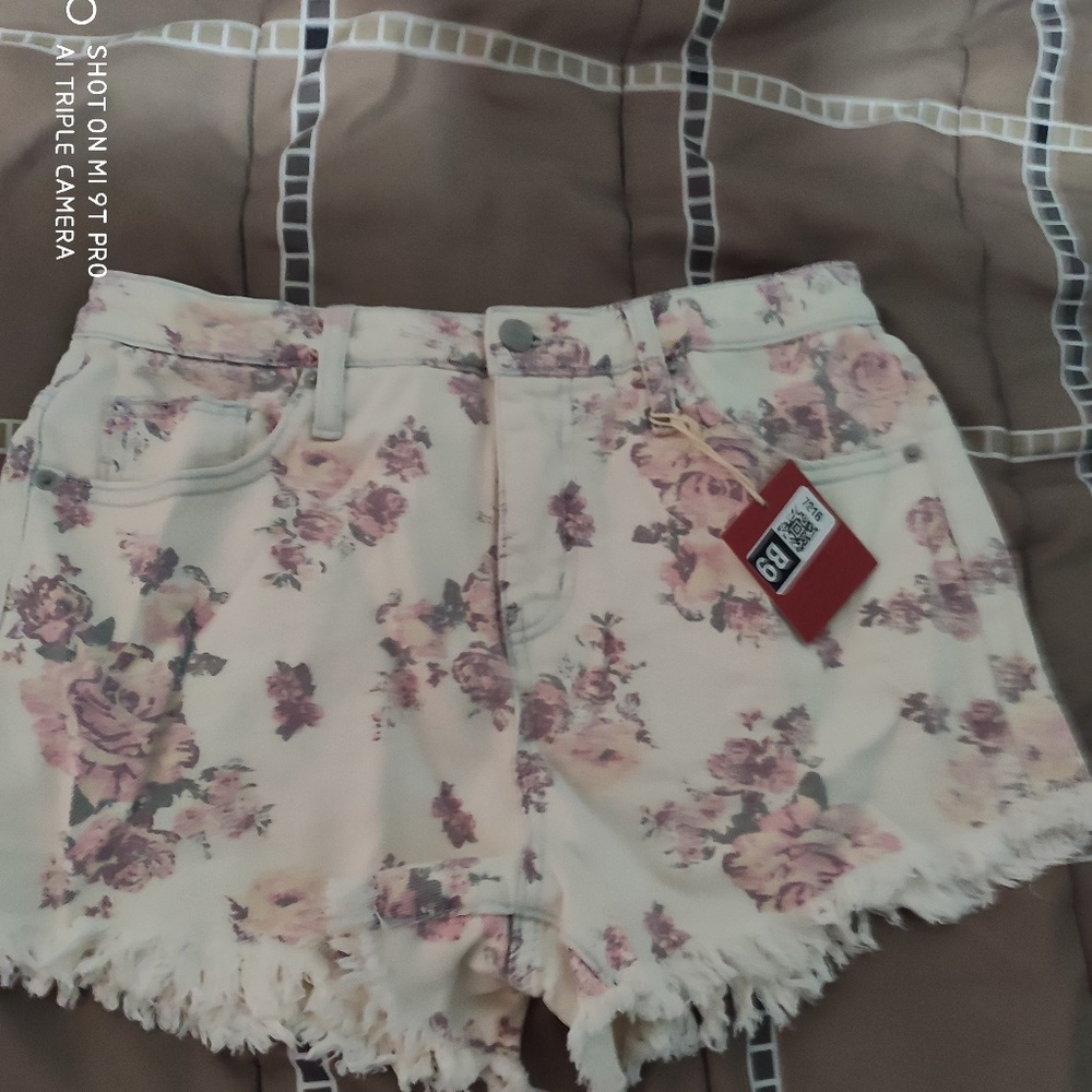 New Women's Shorts